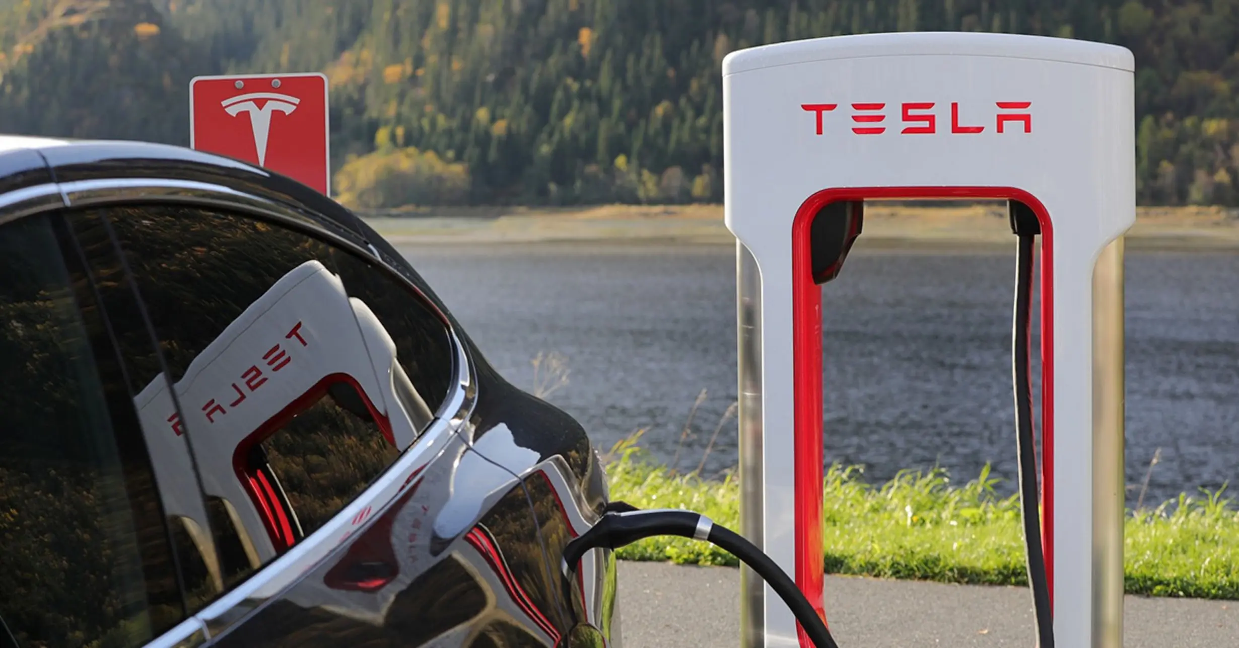 Tesla Supercharger-Station